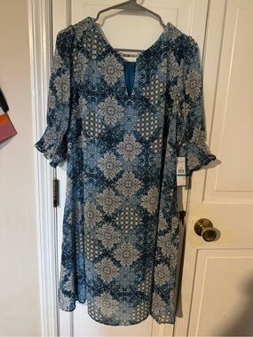 NWT Stunning Jessica Howard Blue Medallion Print Bell Sleeve Midi Dress Size 16